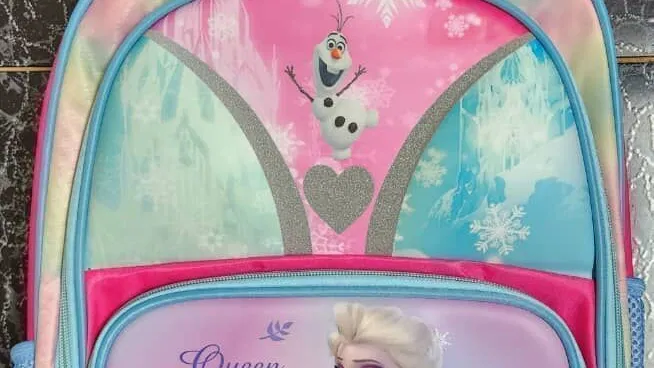 Mochilas de princesas Elsa y Kuromi en venta