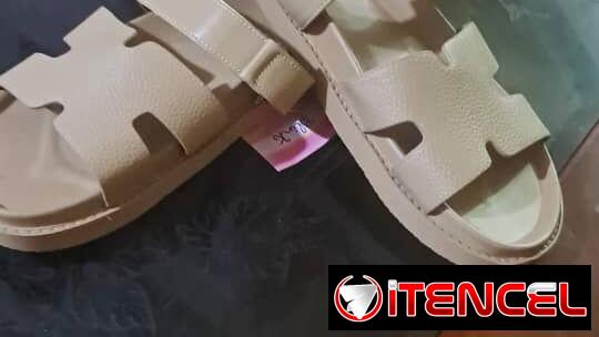sandalias hermes