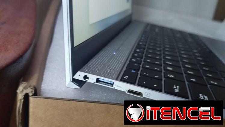 370USD Laptop RNRUO ENVY15-512G