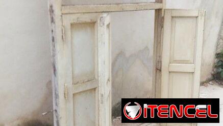 Ventana colonial de madera y cristales
