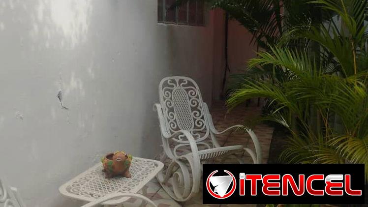 🧼Habitación Independiente con Cocina y Patio en la Víbora REF 1394