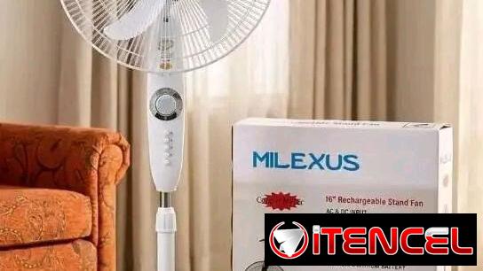 Ventilador recargable de pedestal