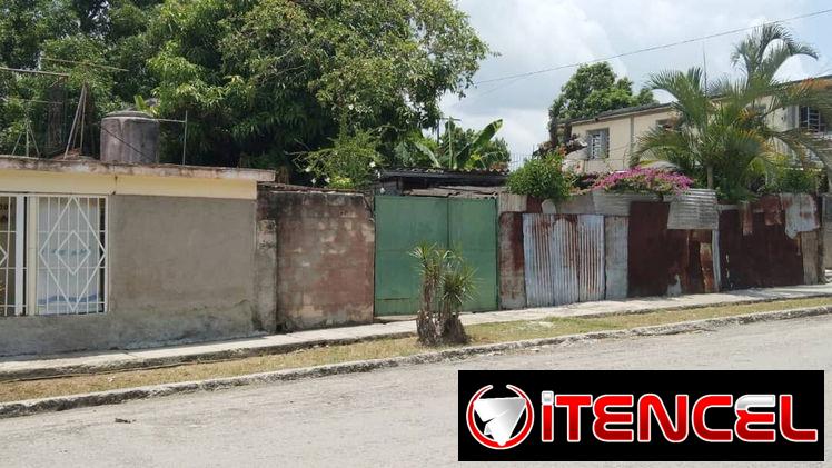 VENTA CASA INDEPENDIENTE CON PATIO LIBRE DE MÁS 100 METROS