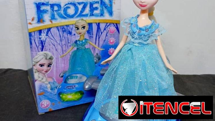 Muñeca frozen sobre nave