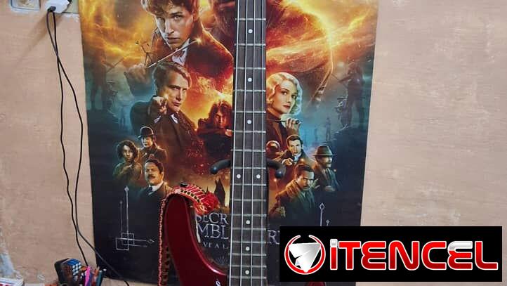 Bajo 4 cuerdas Con cuerdas nuevas