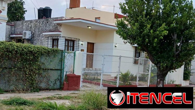 Renta Alojamiento o Negocio Casa independiente Playa 800usd 53582376