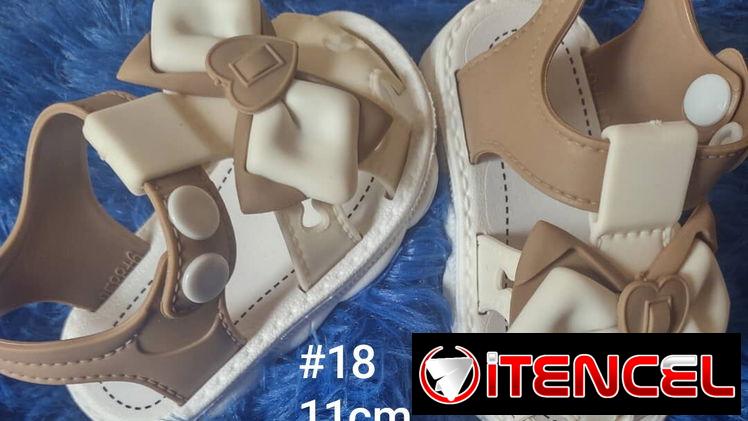 Sandalias para las princesas de la casa