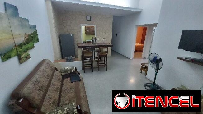 ALQUILER DE APARTAMENTO EN BELASCOAIN CENTRO HABANA. Llamar a Magda 55516837
