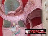 Sandalias con luz para niña