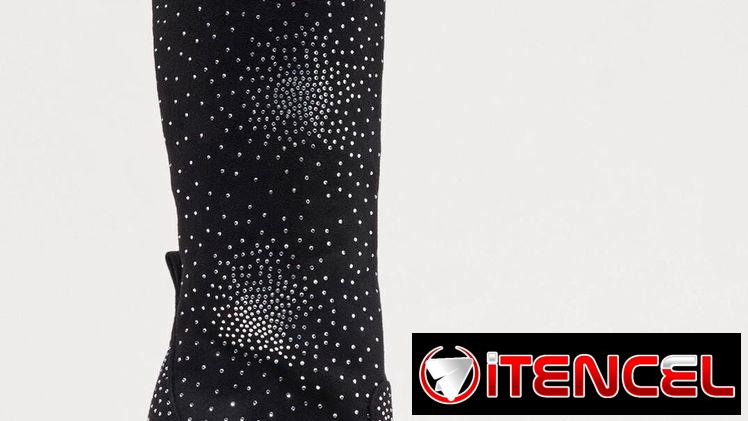 Botas de Shein y Fashion Nova en 45 usd cada una