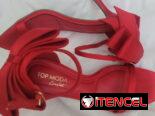Zapatos rojos de tacón alto