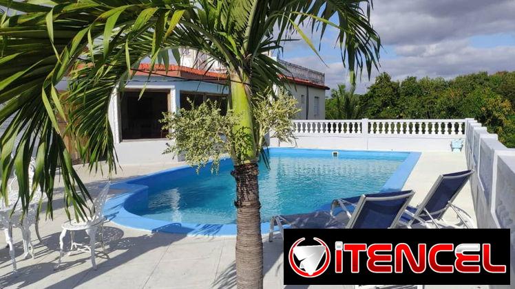Renta casa con piscina grande a 7 cuadras playa de Guanabo  😎 4 habitaciones climatizadas,  +53 52463651 x WhatsApp, R