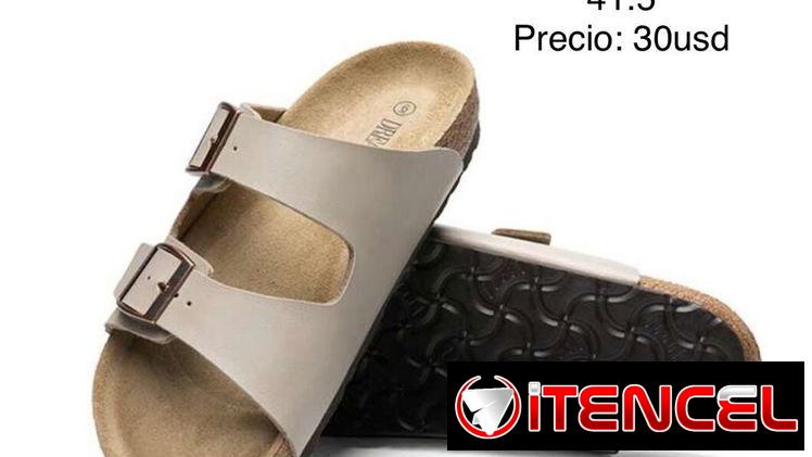Sandalias tipo hermes. Sandalias prácticas