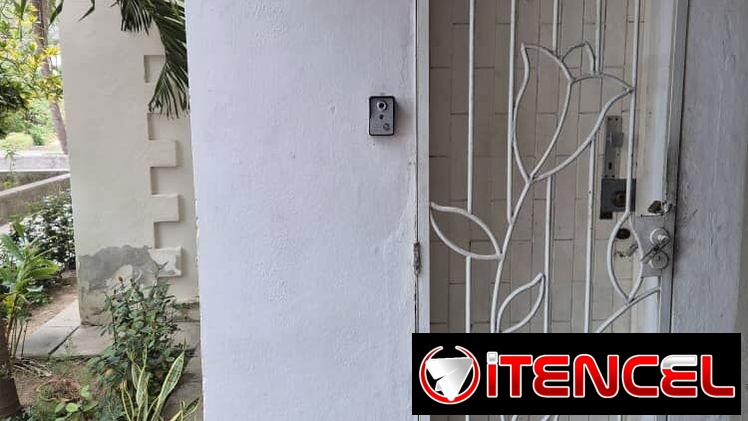 SE VENDE APARTAMENTO EN NUEVO VEDADO PLANTA BAJA ENTRADA INDEPENDIENTE CON GARAJE…
