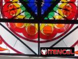 ¡Dale vida y color a tus espacios con vitrales únicos y personalizados!