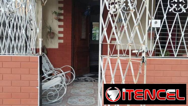 VENTA DE CASA EN LA HABANA.  Ubicación: Ampliación almendares