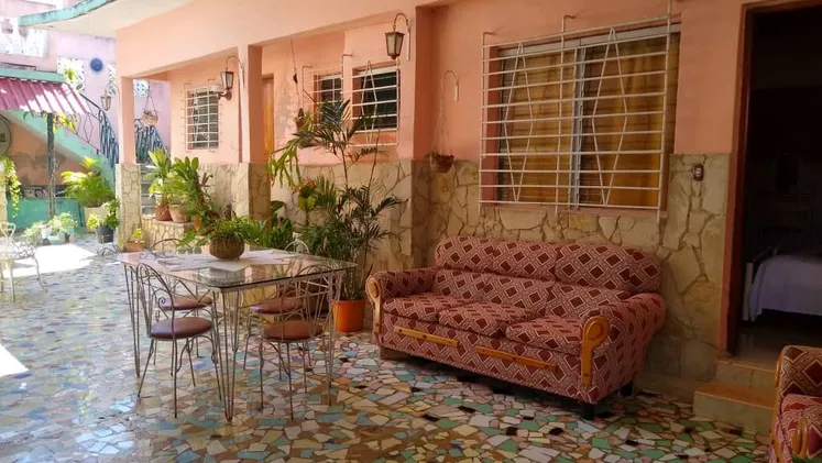 Renta de casa con piscina en Guanabo. Alquiler de casa en la playa con piscina
