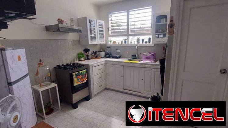 🏡 Apartamento en Vedado – 1er Piso
