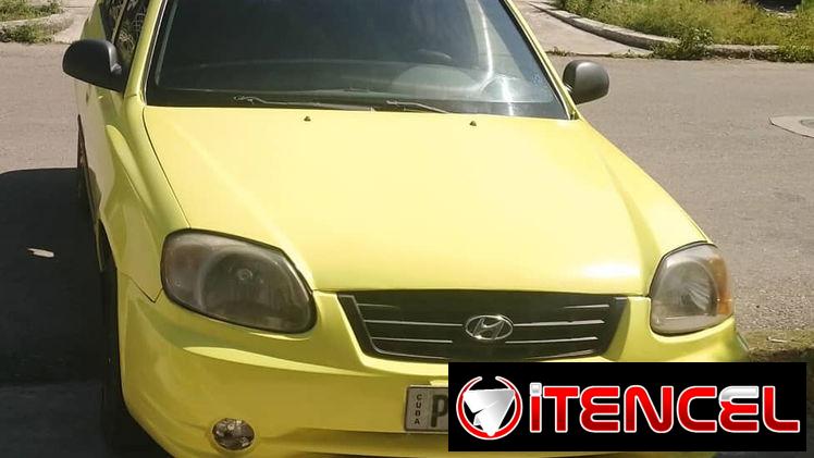 Vendo Hyundai accent 2005, gasolina. Recién pintado y chapisteado, buen A/C. 12000$