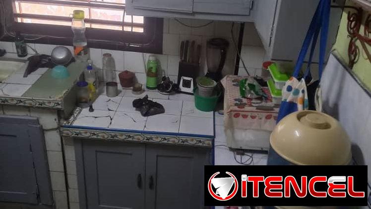 #87- 🏡*EN VENTA BIPLANTA  GUABABACOA RPTO NARANJO*  😎*LA PARTE DE ABAJO CONSTA DE:*  PORTAL  SALA 2/4  1 GRANDE Y OTRO