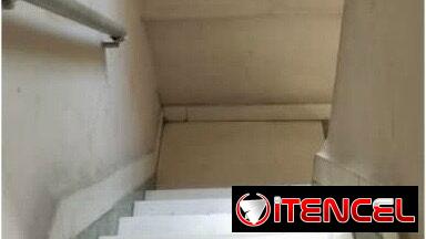 Casa en 10 de Octubre biplanta 3 cuartos placa libre 12 000 USD