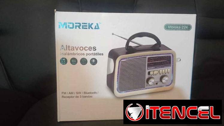 Radio de corriente 110 voll y bateria Funciona sin corriente tambien.