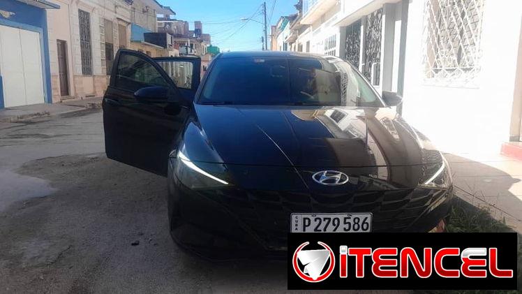 Vendo o negocio, Hyundai Elantra, 2023 pizarra digital importado