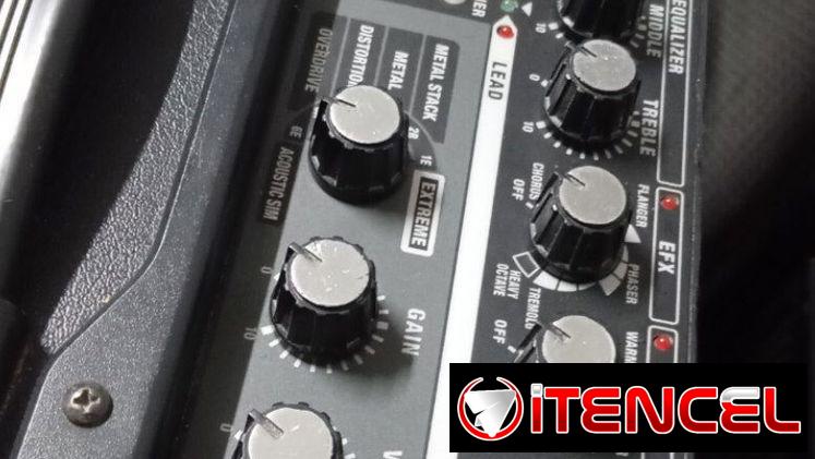 Amplificador de Guitarra Roland CUBE-20GX