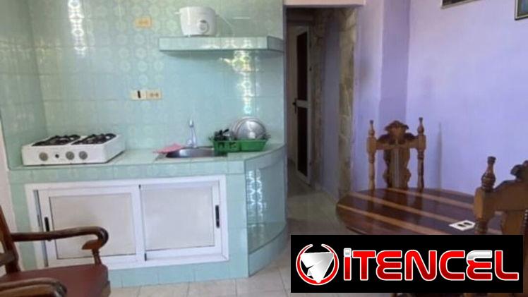Renta de Casa con piscina en Guanabo, a 2 cuadras del mar