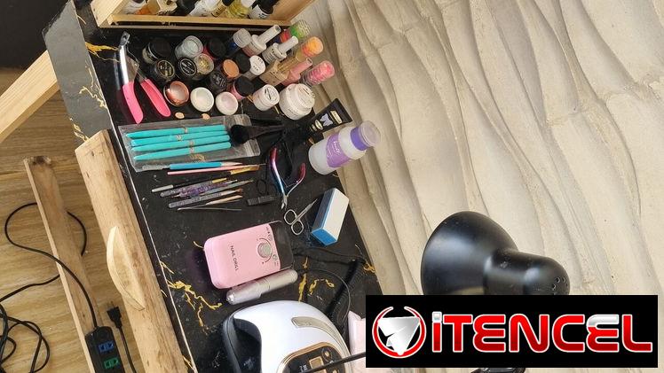 Mesa de Uñas 150usd