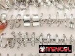 Aretes plateados y dorados