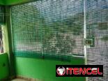 Amplia casa de dos plantas, construcción capitalista, en Versalles, la Lisa !!!