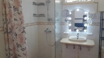 MAGNÍFICA FAMILIAR LARGO TIEMPO APARTAMENTO INDEPENDIENTE EN MIRAMAR PLAYA BUENAS CONDICIONES LUZ LAS 24HORAS