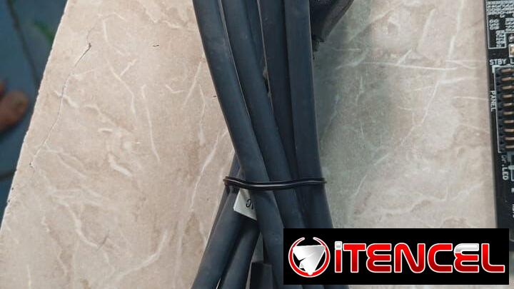 CABLE DE CORRIENTE PARA COMPUTADORAS, ESTE NO SIRVE PARA REINAS, 125V 7 AMPERES, AL 52843801