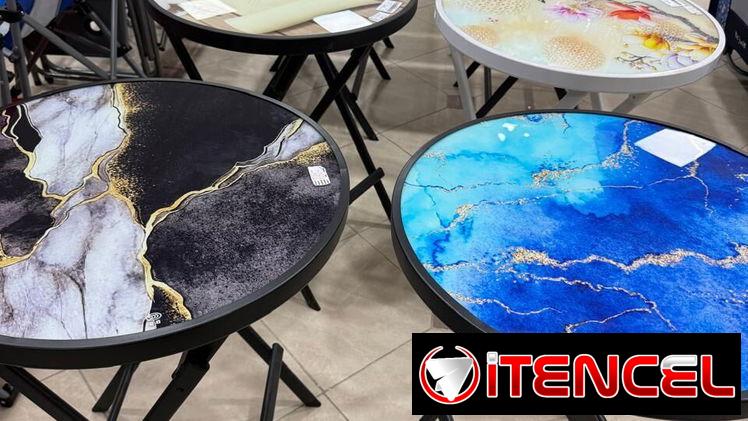 Mesa pegable y juego de comedor
