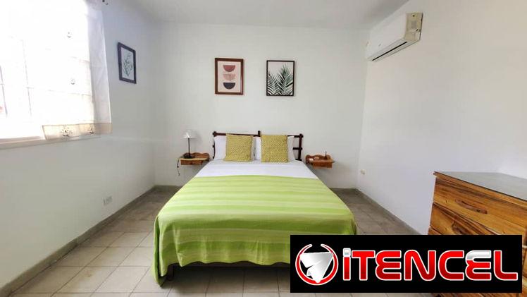 Cod.Z Renta por larga estancia . Casa de lujo en Miramar