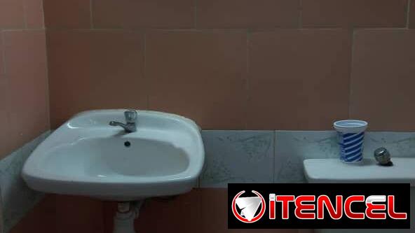 Se renta casa de una habitación en guanabo con piscina pequeña.58858577