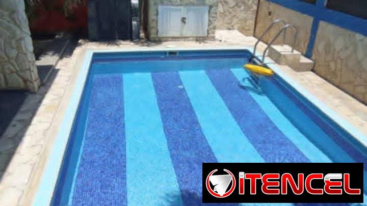 🏖 Casa Xiomara a 3 cuadras de la playa de Guanabo con piscina, billar y 4 habitaciones. Paneles solares. 5295 9440