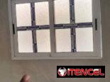 **¡TRANSFORMA TU HOGAR CON NUESTRO SERVICIO DE MARQUETERÍA DE ALUMINIO Y CRISTALES!** 🛠️ **Ofrecemos:** – Todo