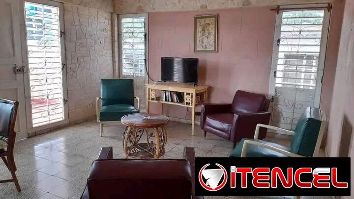 🏠 Renta de Casa En La Playa De Guanabo.🏖️ Ubicada a 1 cuadra y media de la playa. 📱Reservas: +5355284821