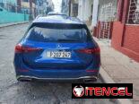 Mercedes Benz C300e 2022 híbrido gasolina y electrico.