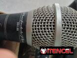 Equipo de amplificacion para guitarra y cantante