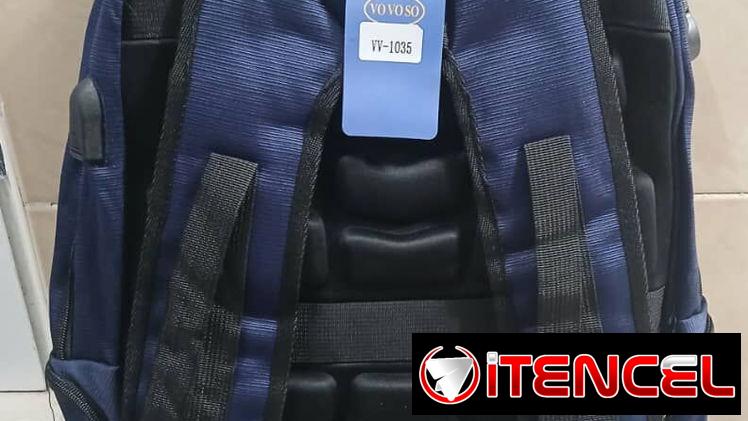 Mochilas. Grandes fuertes y resistentes Súper material: