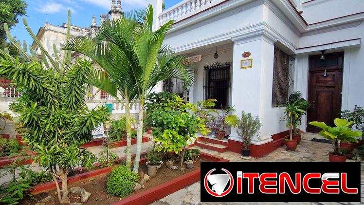 Se vende hermosa casa colonial Con 8 habitaciones extras para alquilar!