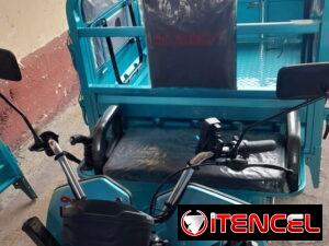 52ea9afa45fdc56945861a65c01a83c8c9ae946bb29ddd863dd90820c9886fba-1