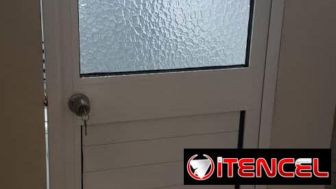 Carpintería en aluminioPuertas #Ventanas #Bajos de meseta #Closet #Balconeras