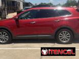 Hiunday Santa Fe 2017  .esta en la habana   En 23 mil usd. con 120 mil millas. 3 fila de asientos  hicht para ponerle tr
