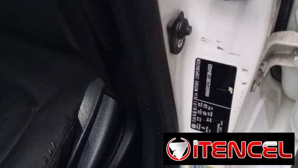 Vendo o negocio kia pincato del 2012 pintura de Fabricanuevo de paquete
