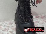 Vendo estas botas roqueras, con tan solo 1 mes de uso por eso en buen precio
