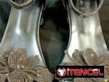 Zapatos de niña. Elegantes zapatos para las princesas de casa.